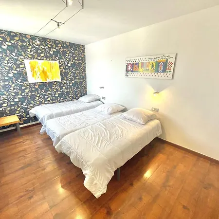 Marineu Apartment *
