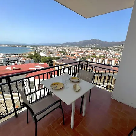 Apartment Marineu Roses